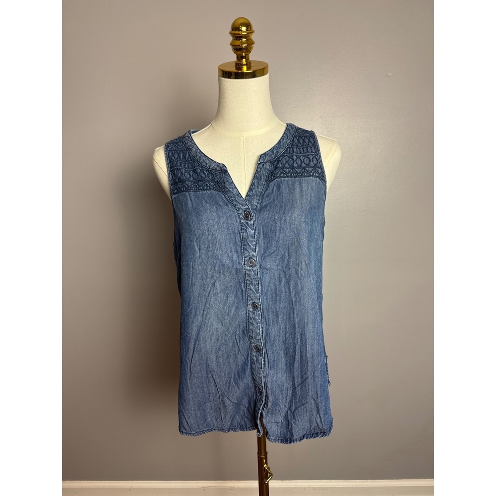 Maurices Sleeveless Button Down Women Medium Blue Excellent Embroidered Boho Top